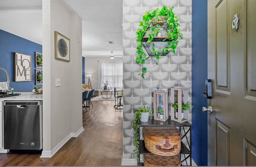 Westchase Apartment | Stylish 2BR 2BA w Pool Gym Near Airport 3