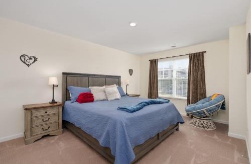 Bluff City House | Stylish 3BR Getaway across Bristol Speedway