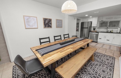 Lakeland House | Stylish 4 Bedroom home with a game room