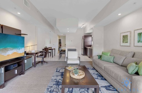 Doral Apartment | Stylish Apartment 1BR - 2BTH