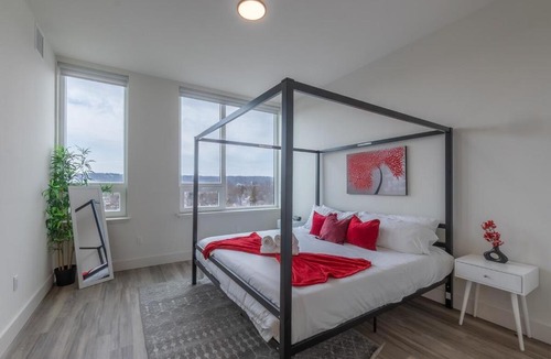 East Orange Apartment | Stylish Apt FREE Parking Near NYC & Airport