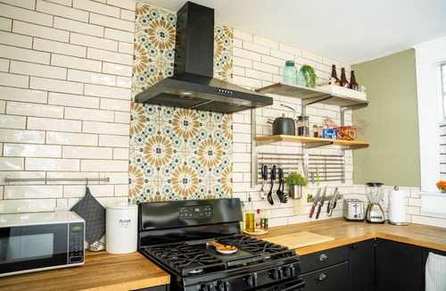 Ybor City House | Stylish Bungalow close to downtown- Historic Landmark District !Summer Deals!
