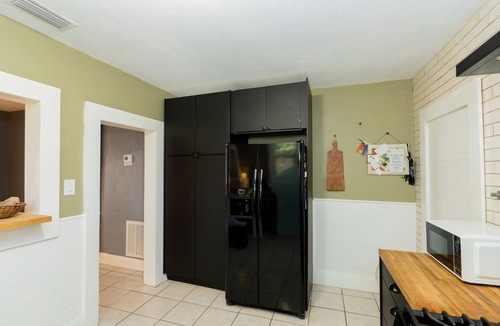 Ybor City House | Stylish Bungalow close to downtown- Historic Landmark District !Summer Deals!