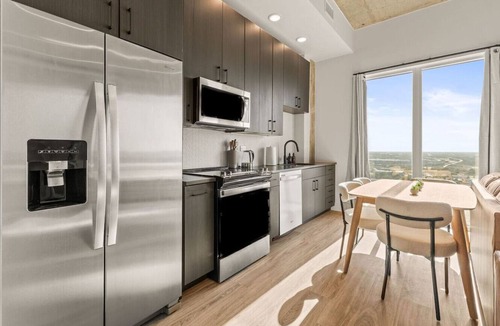Channel District Apartment | Stylish Channelside Apartment | Close to DT & Ybor