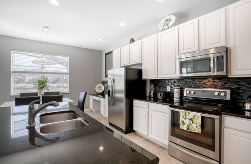 Bellavida House | Stylish Family Retreat with Pool near Disney World