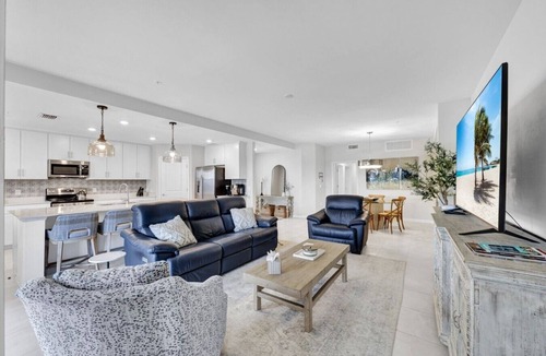 Immokalee House | Stylish Golf Coach Home in Ave Maria