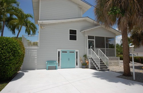 Fort Myers Beach House | Stylish Home with New Luxury Pool! Steps to Beach, Restaurants, Nightlife, Entertainment, and more!