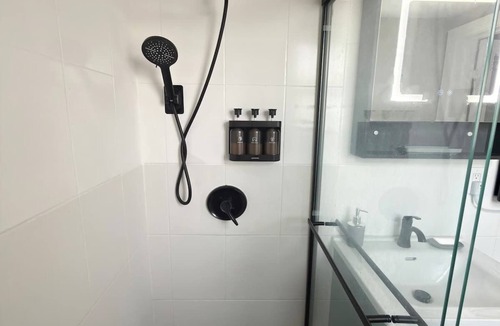 North Beach Apartment | Stylish Newly Renovated Boutique 102–Walk to Beach