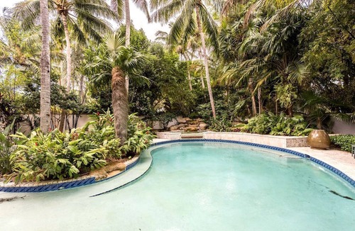 Big Coppitt Key House | Stylish Oceanfront Vacation Rental with Private Beach, Pool, and Hot Tub in Florida Keys