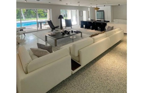 Pinecrest House | Stylish private resort style pool house
