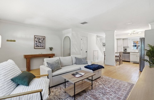 SoHo House | Stylish S. Tampa Townhouse - Fire Pit + Grill - Walk to SoHo