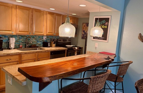 Islamorada Condo | Summer Special! Stunning 1st floor 2 bedroom Condo at Summer Sea