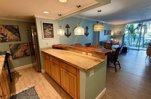 Islamorada Condo | Summer Special! Stunning 1st floor 2 bedroom Condo at Summer Sea