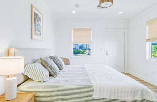 Palm Beach Shores Apartment | Sun Sand and Style Studio