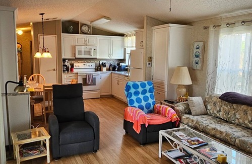 Delray Beach House | Sun-Soaked Delray Beach 2-Bed, 2-Bath Beauty with Sunroom & Pool Access.