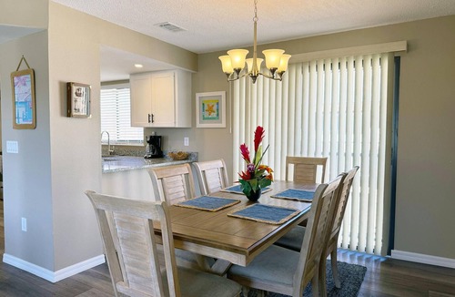 Englewood Condo | Sunburst Condo - Beach, Bay & Pool