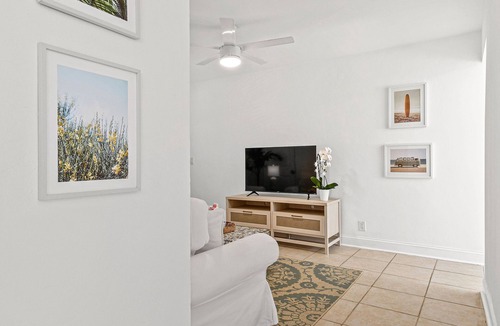 Southwest Apartment | "Sunflower Cottage Apt" 2/1
