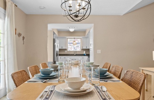 Country Oaks House | Sunny Days-Family Friendly - Private Heated Pool - Near SRQ, UTC, DT, Beaches