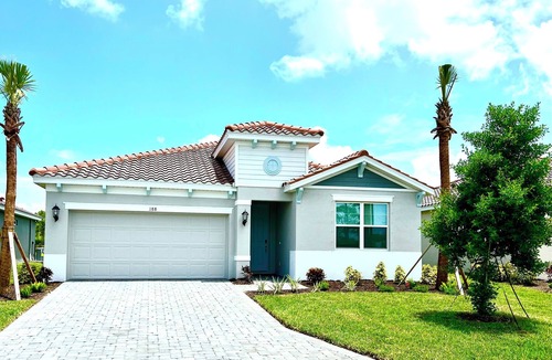 Venice House | Sunny Florida Retreat – 4BR + Office, gym, gated community Near Venice Beach!