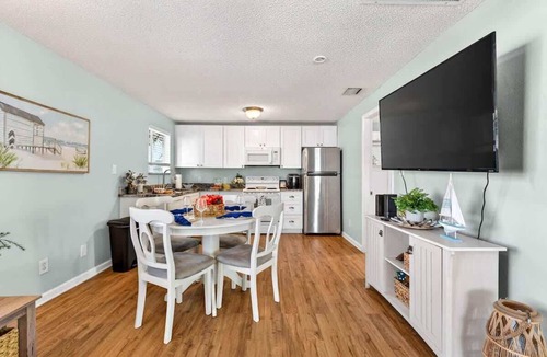 Indian Shores Cabin | Sunny Isles Beach Cottage, Indian Shores!