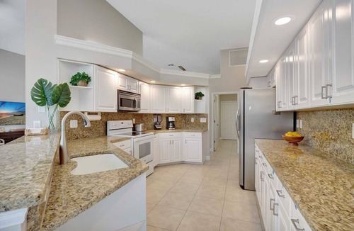 North Naples House | Sunny Retreat with Private Pool in North Naples