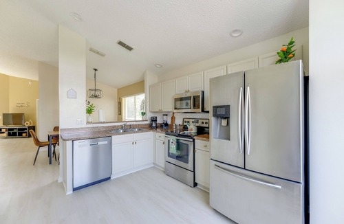 Esprit Cottage | Sunny Skies & Disney Days: Davenport Home w/Pool!
