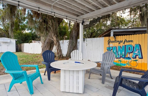 Tampa House | Sunny Terrace Pool Hot Tub B-Ball CT Near Busch Gardens & USF Sleeps 10