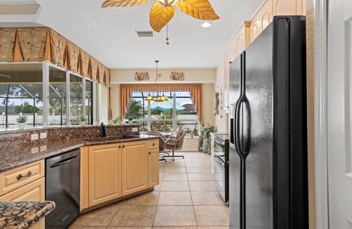 Port Charlotte House | Sunseeker Haven for 10!