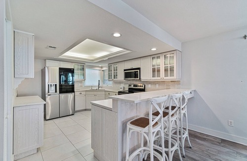 Bonita Springs House | Sunset Beachfront Luxury – 4BR/4.5BA+Loft, Fresh Coastal Design & Elevator