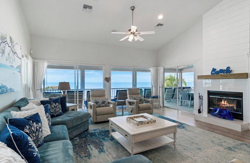 Bonita Springs House | Sunset Beachfront Luxury – 4BR/4.5BA+Loft, Fresh Coastal Design & Elevator