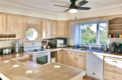 Broadkill Beach House | 🏖Sunset Gem, Waterfront Creek/Dock 🚣‍♀️ Beach Across Street 🦴Pet Friendly