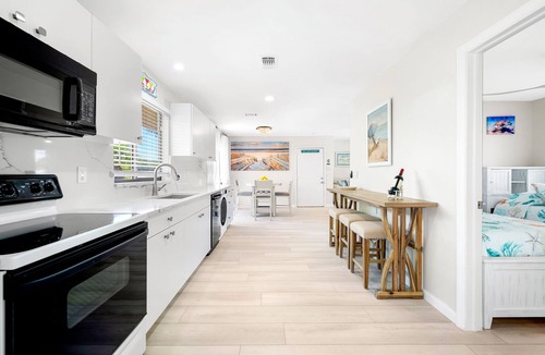 Englewood House | Sunset Rendezvous Beach Condo Upper Unit #241 Manasota Key