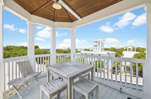 Seaside Cottage | Sunset Supper Club - Seaside Cottage - 1 minute from Tupelo Pavilion