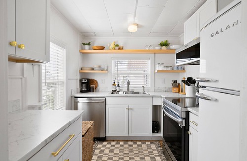 Southgate House | Sunshine Bliss Bungalow