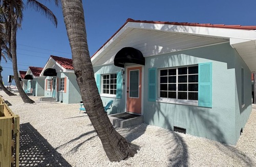 Sunset Beach House | Sunshine Daydream Bungalow #12