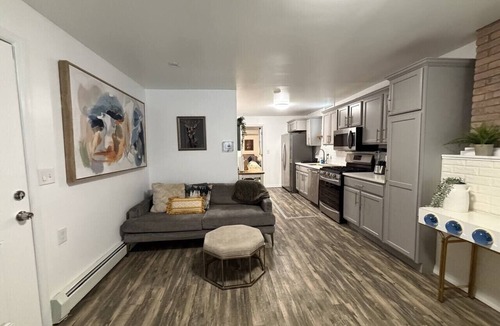McGinley Square Apartment | Super comfy bed. Private backyard. NYC 15 min.