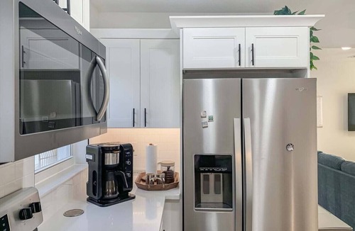 Melbourne House | Surf Chic 3br, Firepit, Boating, Fishing, Beaches