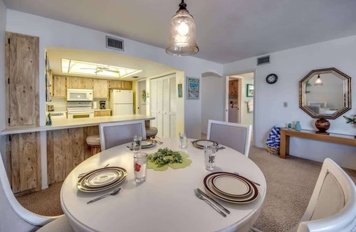 Fort Myers Beach Condo | Surf Song #4G Cute Beachfront Island Condo