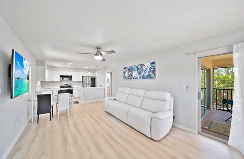 Truckland Condo | Sweet spot by the sea