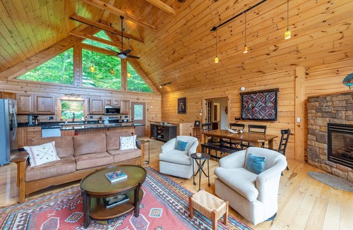 Old Fort Cabin | Sweetwood | Private Log Cabin with Hot Tub + Majestic Mountain Views!