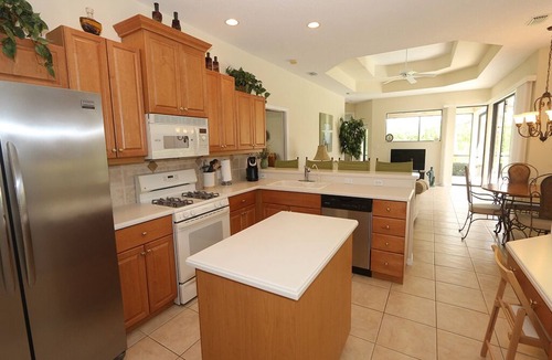 Braden River House | Tailfeather Home on Golf Course by RVA: Stylish 4BR w Pool & Close to Beach
