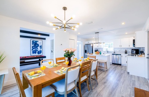 Bay Crest Park House | Tampa 5BR and 4 bath , Escape with Pool, Hot Tub & Private Theater