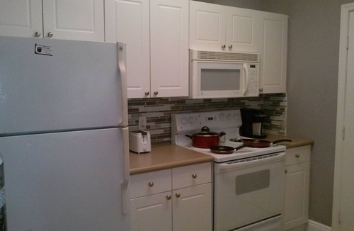 Tampa Condo | Tampa~Brandon 1st. floor Poolside condo! Jan cancel alert! Xtra 10% off$!