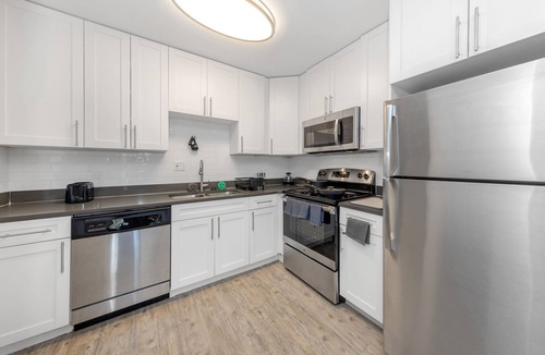 Beach Park Apartment | Tampa Comfort Loft on Kennedy