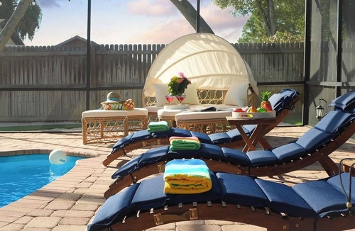 Timberlane Woodlake House | Tampa Fun Compound, Sleeps 16, Pickleball & HotTub