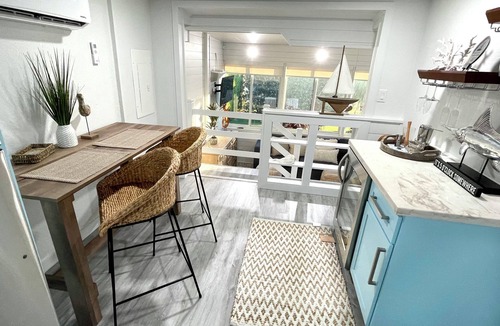 Twin Lakes House | Tarpon Villa- Pool, Outdoor Tikihut,Tranquil Paradise