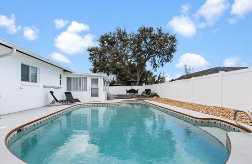 Melbourne House | The Azure Paradise- Pool Home 15 Minutes to the Beach!