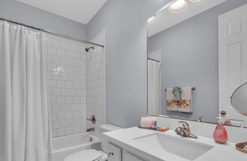 Alta Vista House | The Bay Street Hideaway- Private, Heated Pool with 4 Bedrooms