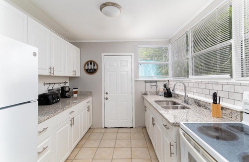 United Central Apartment | The Blue oasis - Near Downtown & Beaches