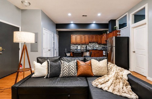 Chinatown Apartment | The Camac Hideaway - 2BR near Convention Center
